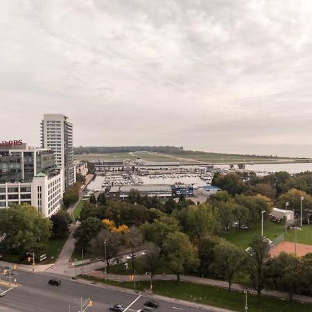 شقة Downtown Toronto+Free Parking+Cn Tower View المظهر الخارجي الصورة