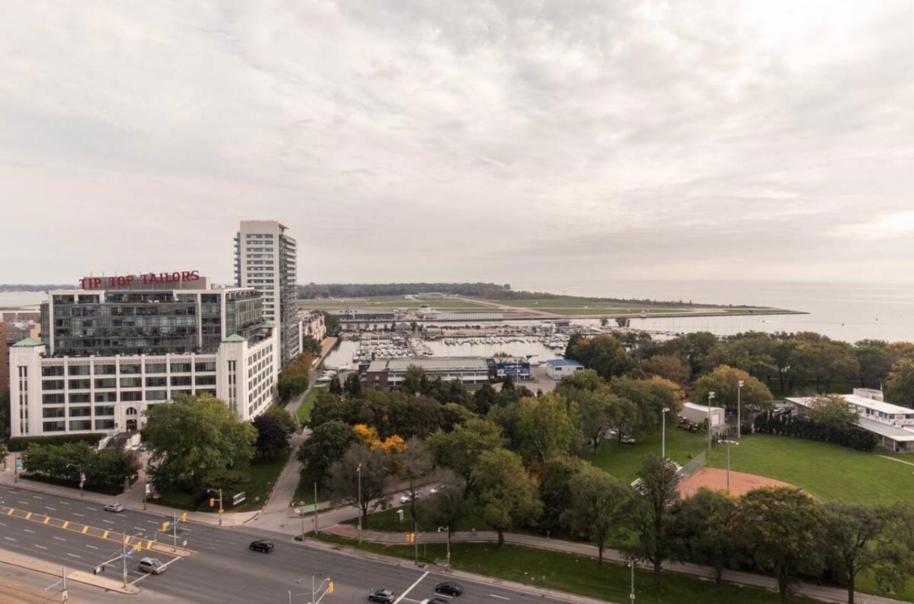 شقة Downtown Toronto+Free Parking+Cn Tower View المظهر الخارجي الصورة